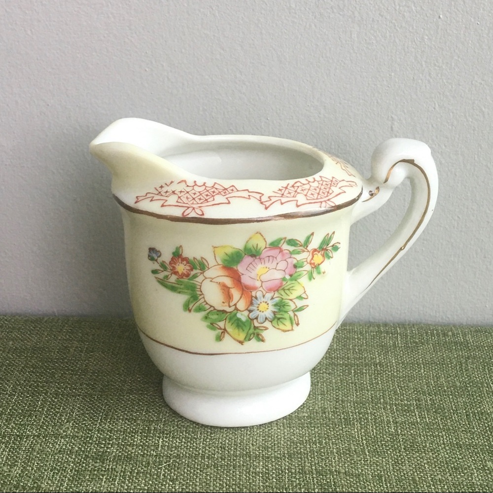 tiny china vintage pitcher JAPAN